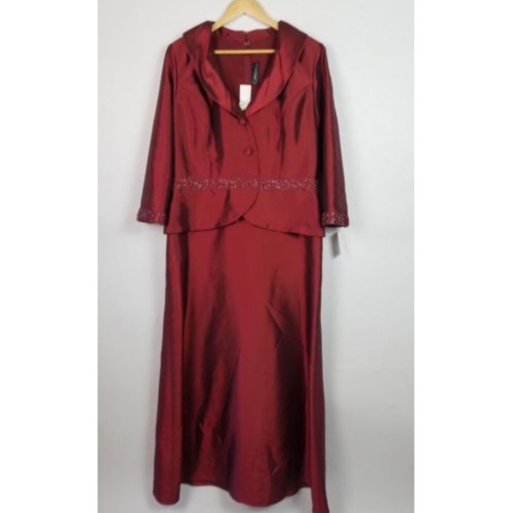 Burgundy Formal Beaded Cocktail Dress Evening Gown altered to size 16